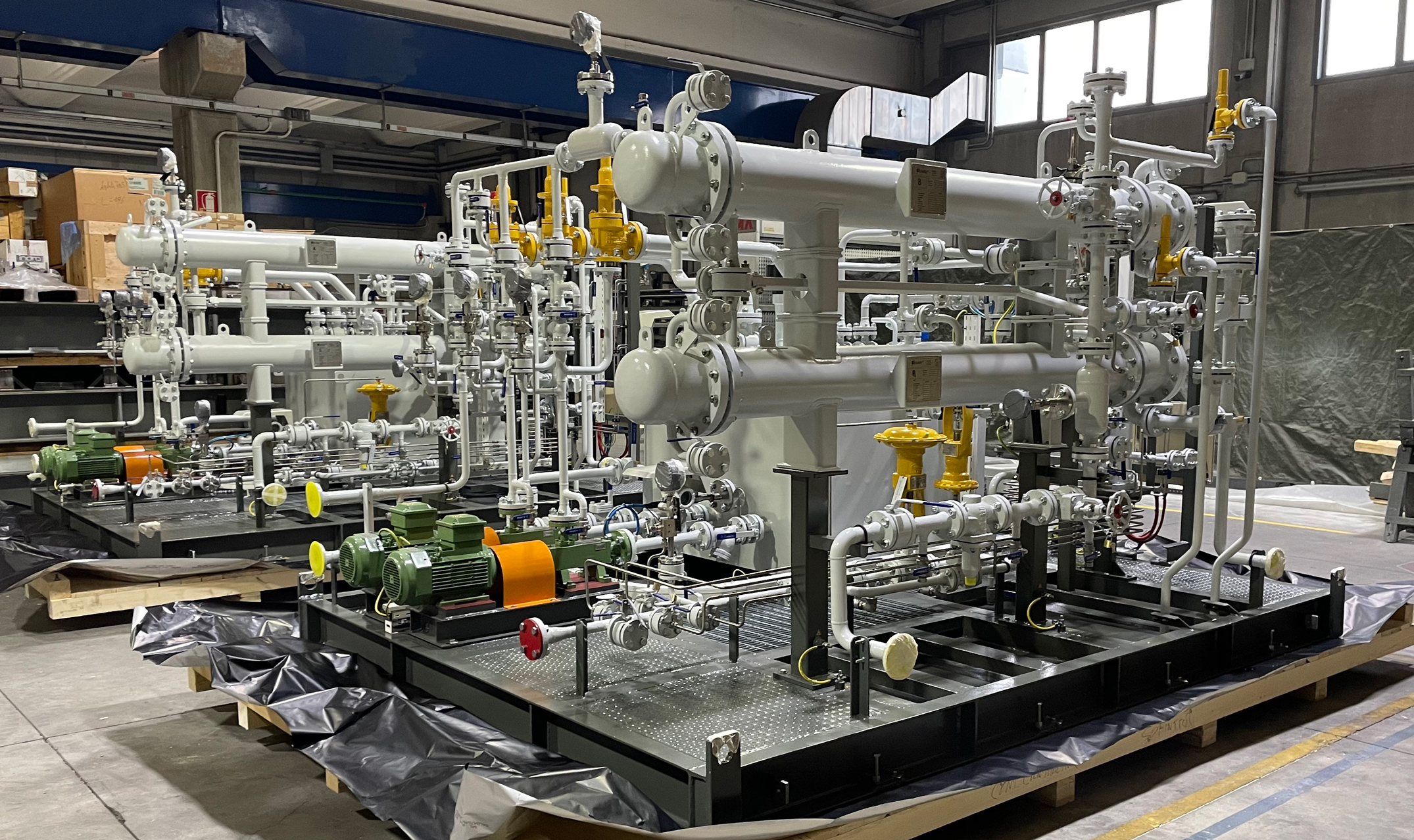 Reference project: two preassembled skids: API 614 lubrication oil units